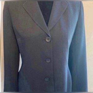 Women’s Elegant Ann Taylor Skirt Suit (Size 6)